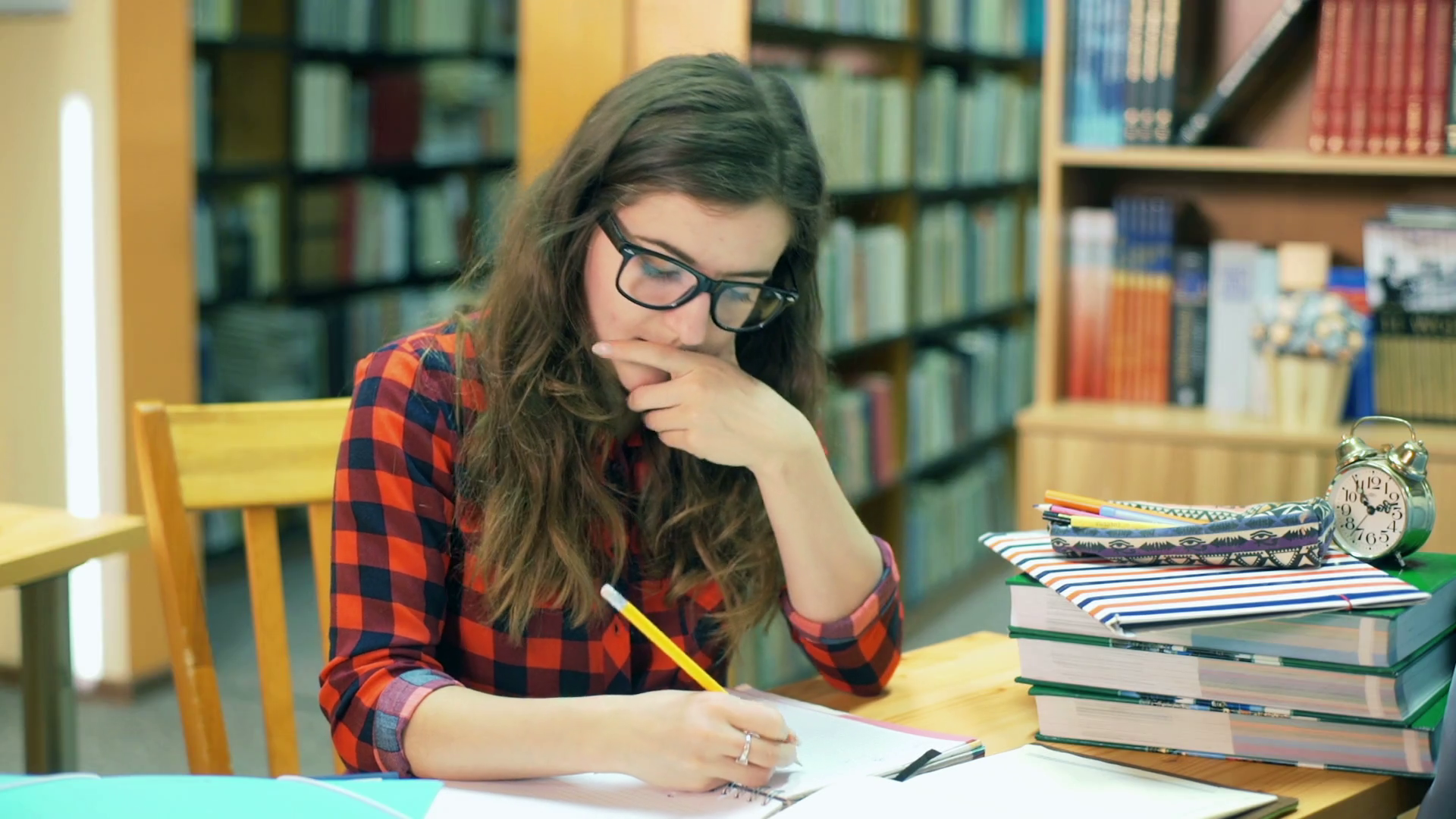https://www.demoopencart.in/blog/oc3/image/cache/catalog/girl-studying-in-the-library-and-looking-very-tired_eoxgrnggqe_thumbnail-1080_01-1920x1080.png