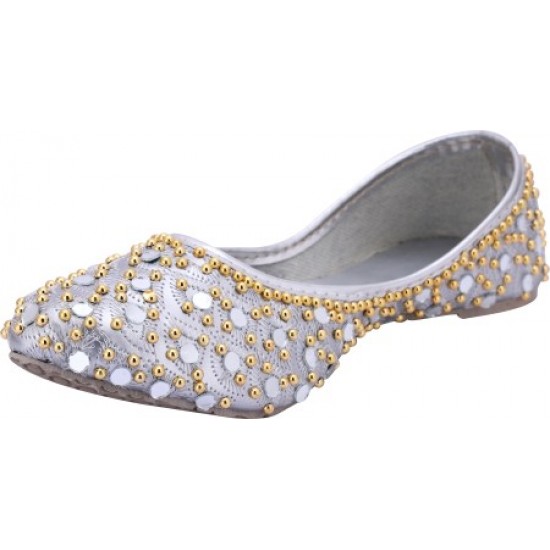 Silver jutti